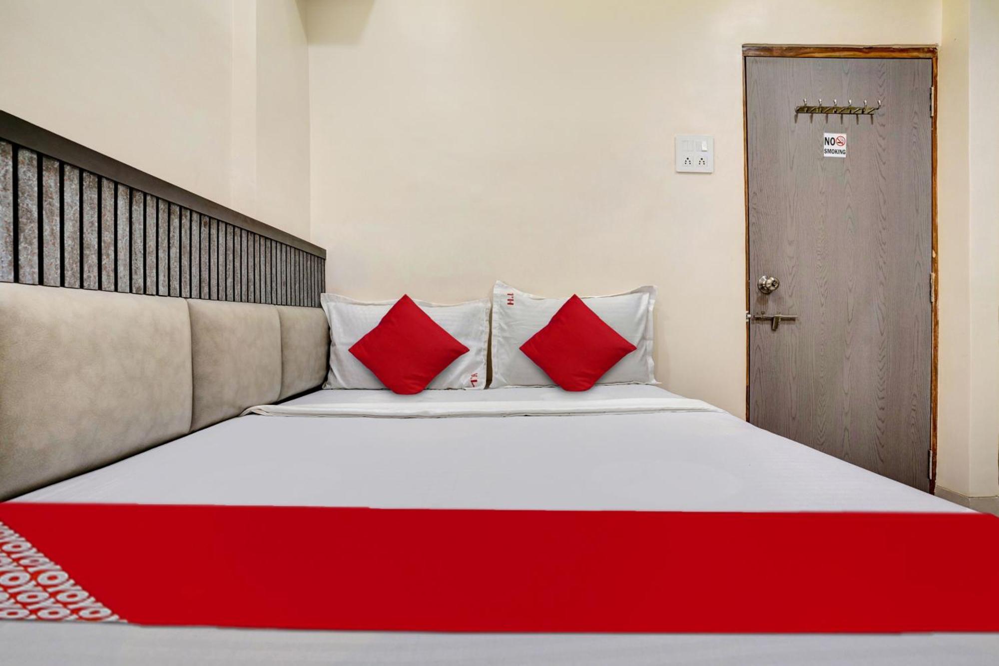 Super Hotel O Dhiman Residency Ulhasnagar Exterior photo