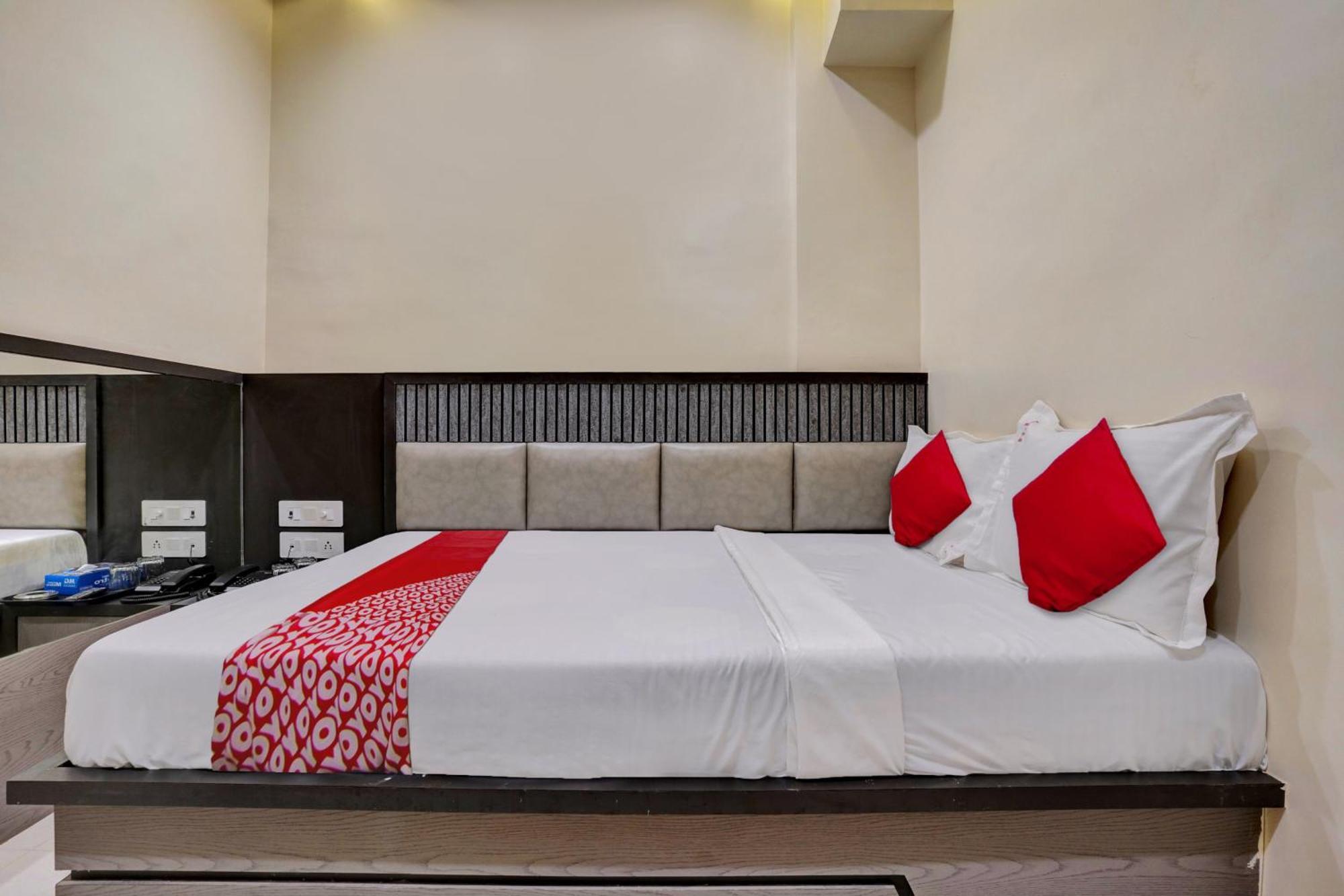 Super Hotel O Dhiman Residency Ulhasnagar Exterior photo